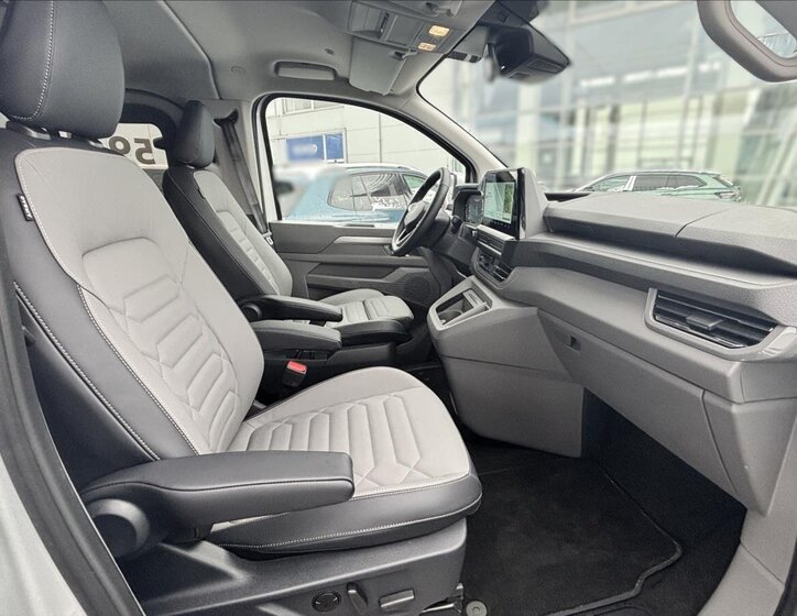 Volkswagen Caravelle Kombi 2,0 l 125 kw