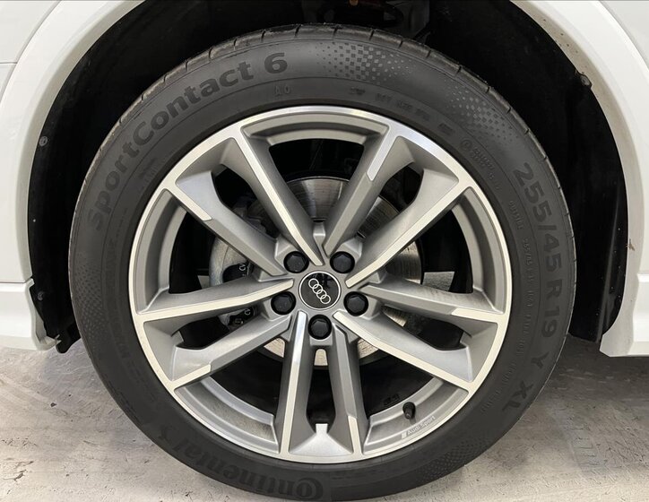 Audi Q3 SUV / Terénní 1,5 l 110 kw