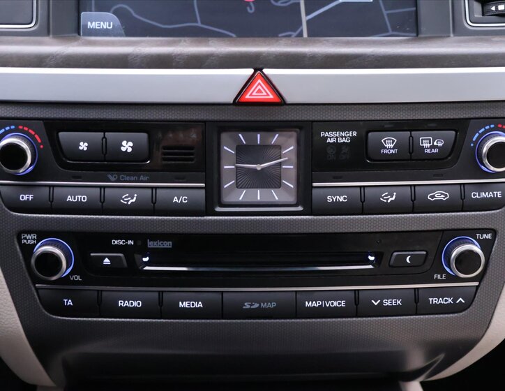 Hyundai Genesis Sedan / Limuzína 3,8 l 232 kw