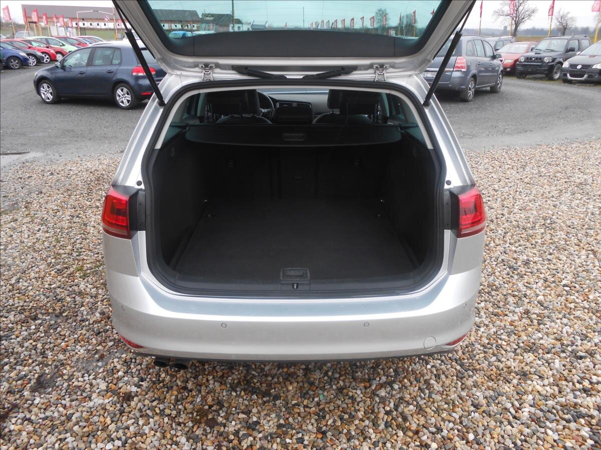 Volkswagen Golf Kombi 2,0 l 110 kw