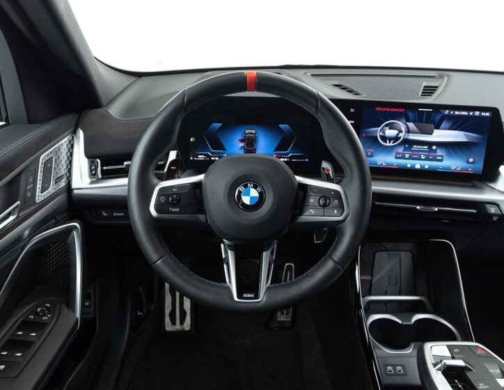 BMW X2 SUV 2,0 l 221 kw