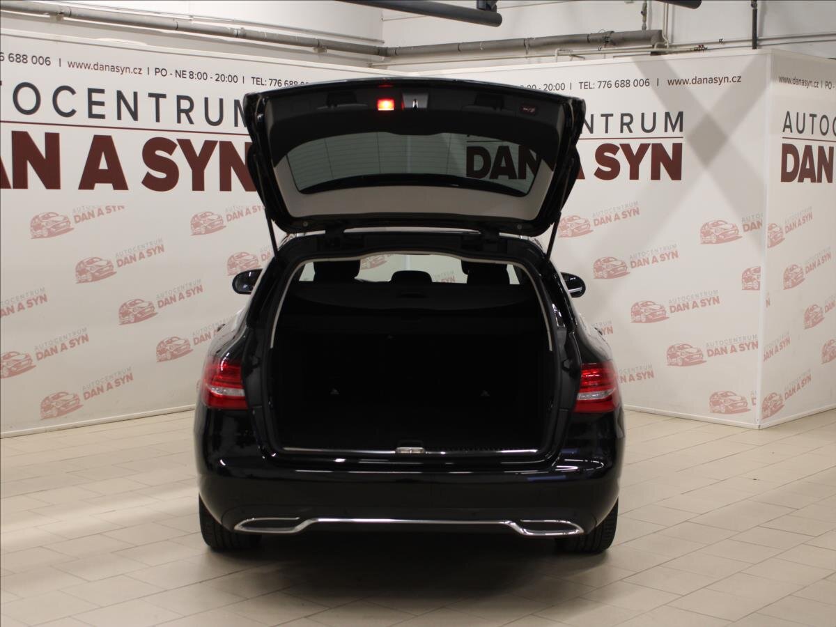 Mercedes-Benz Třídy C Kombi 2,0 l 135 kw