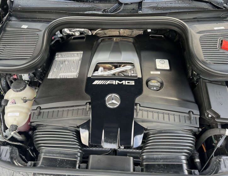 Mercedes-Benz GLE SUV 4,0 l 450 kw