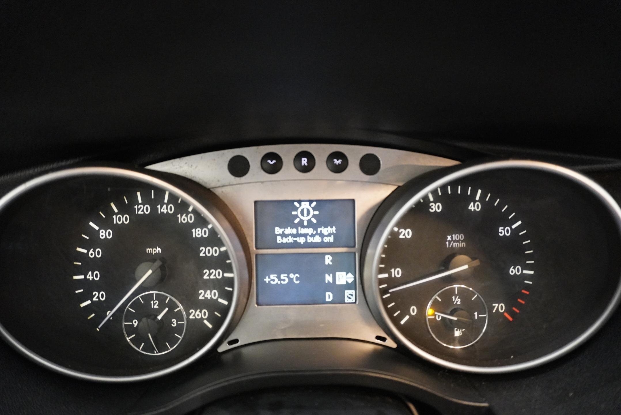 Mercedes-Benz Třídy R SUV 5,0 l 225 kw