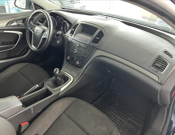 Opel Insignia Kombi 2,0 l 96 kw
