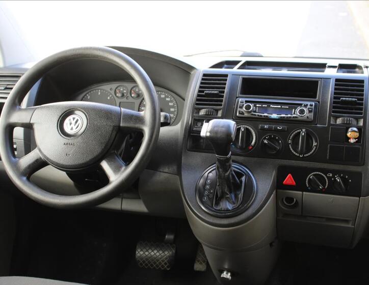 Volkswagen Transporter 18