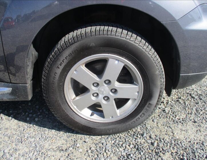 Mitsubishi Outlander SUV / Terénní 2,2 l 115 kw