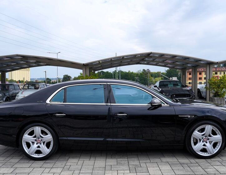 Bentley Flying Spur 7