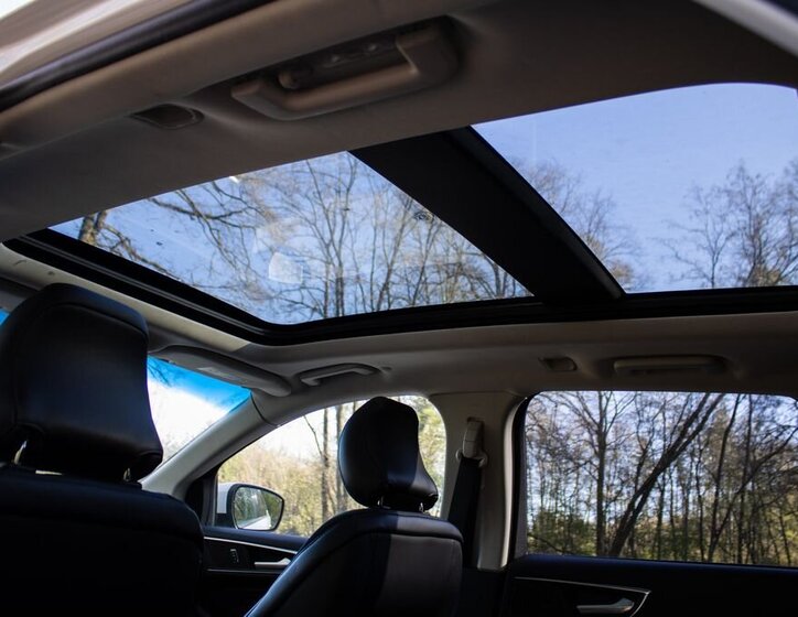 Ford Edge SUV / Terénní 2,0 l 154 kw