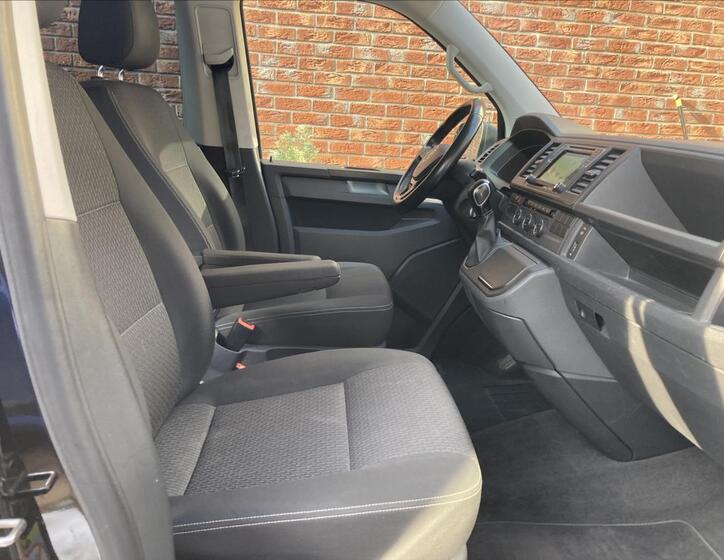 Volkswagen Multivan 9