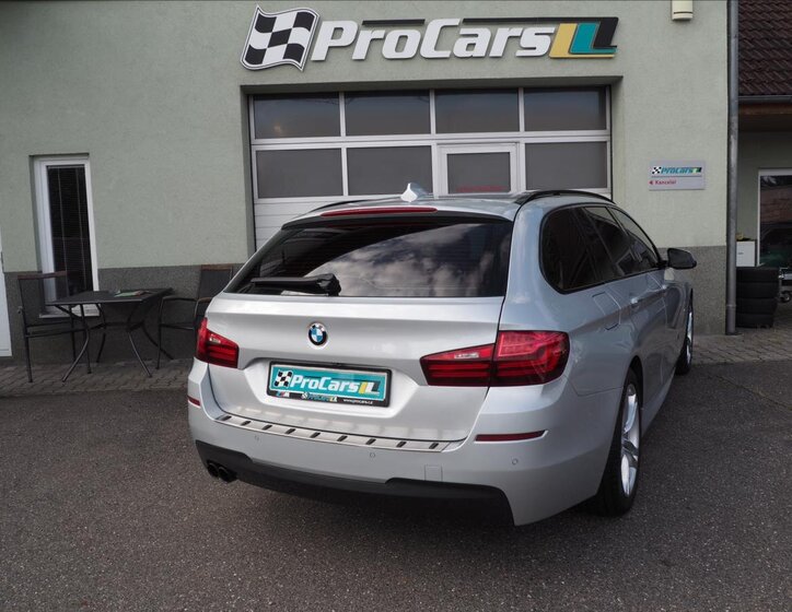 BMW Řada 5 Kombi 3,0 l 190 kw