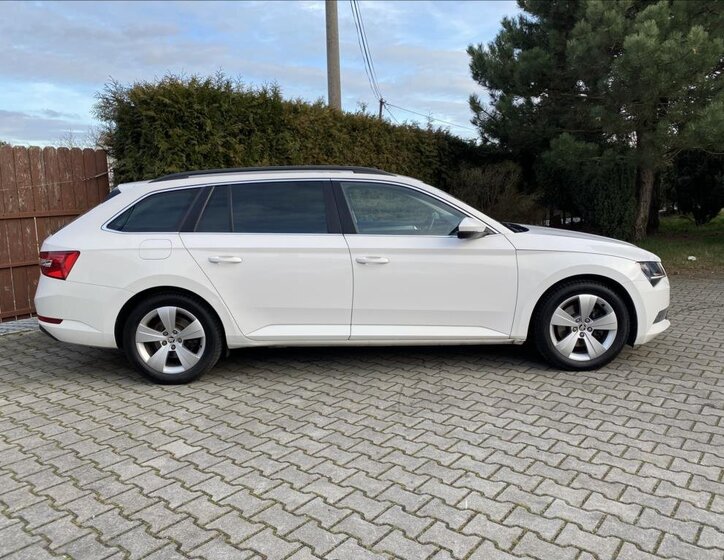 Škoda Superb Kombi 2,0 l 110 kw