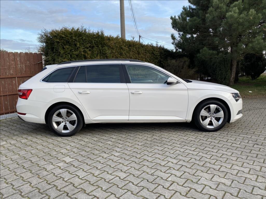 Škoda Superb Kombi 2,0 l 110 kw
