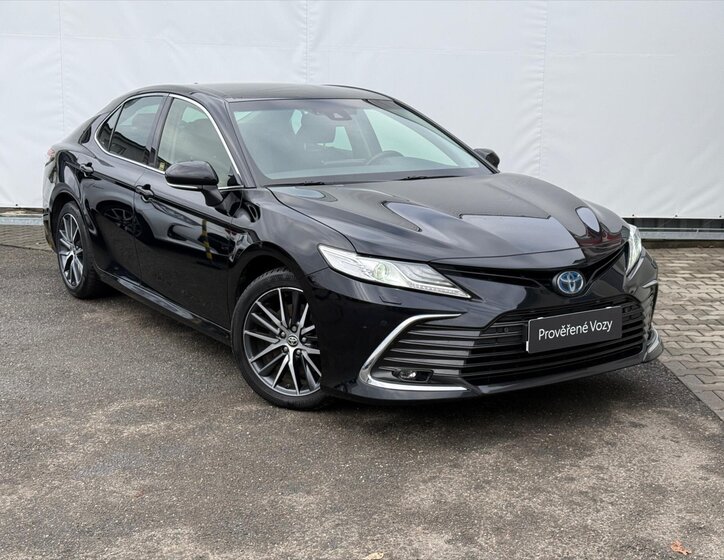 Toyota Camry Sedan / Limuzína 2,5 l 131 kw
