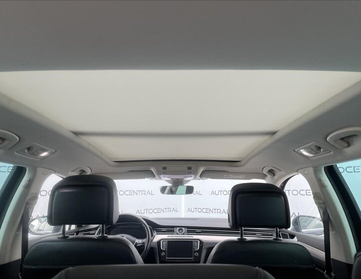 Volkswagen Passat Kombi 2,0 l 176 kw