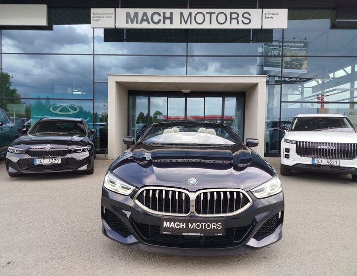 BMW Řada 8 Kabriolet 4,4 l 390 kw