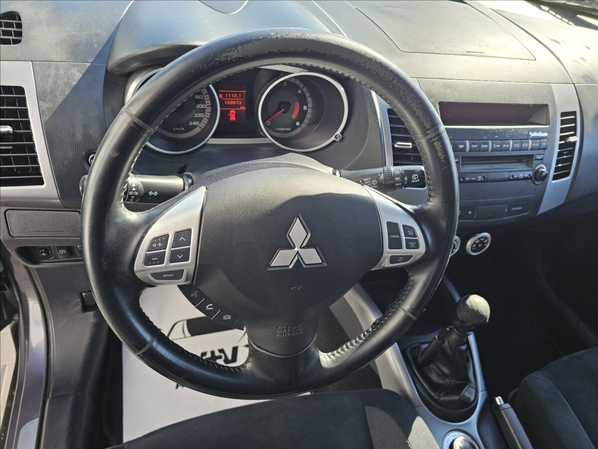 Mitsubishi Outlander SUV / Terénní 2,2 l 115 kw