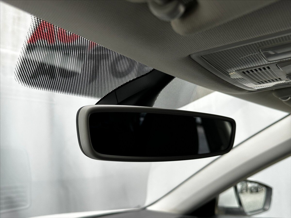 Škoda Superb Sedan / Limuzína 2,0 l 110 kw