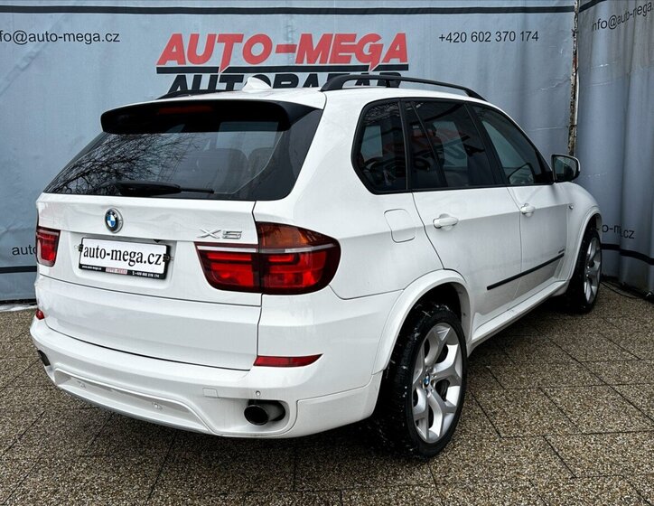 BMW X5 Kombi 3,0 l 180 kw