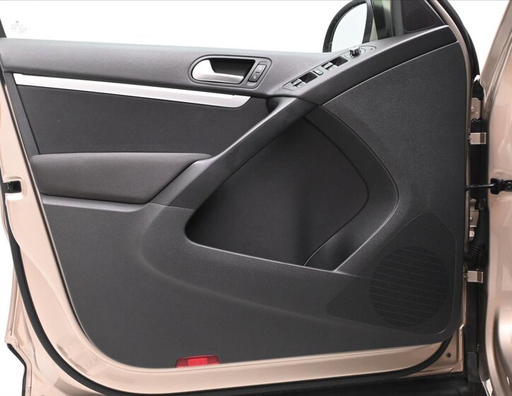 Volkswagen Tiguan SUV 2,0 l 81 kw