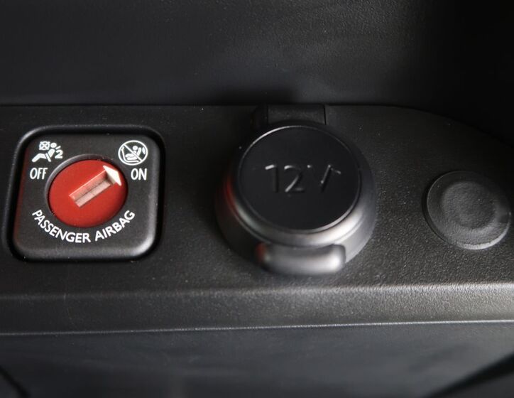 Peugeot Traveller 38