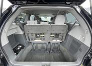 Toyota Sienna 4