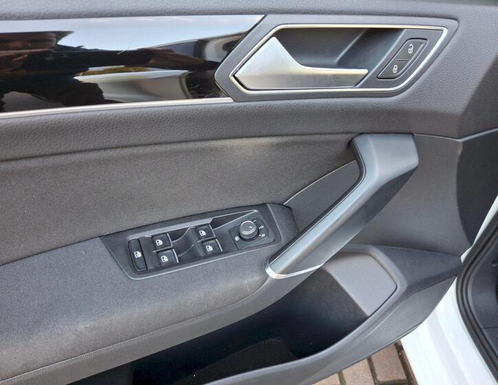 Volkswagen Touran 27