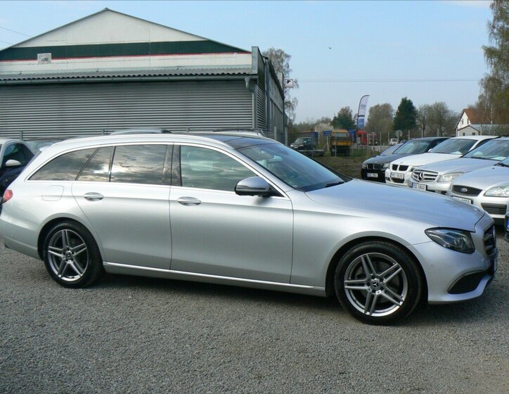 Mercedes-Benz Třídy E Kombi 2,0 l 143 kw