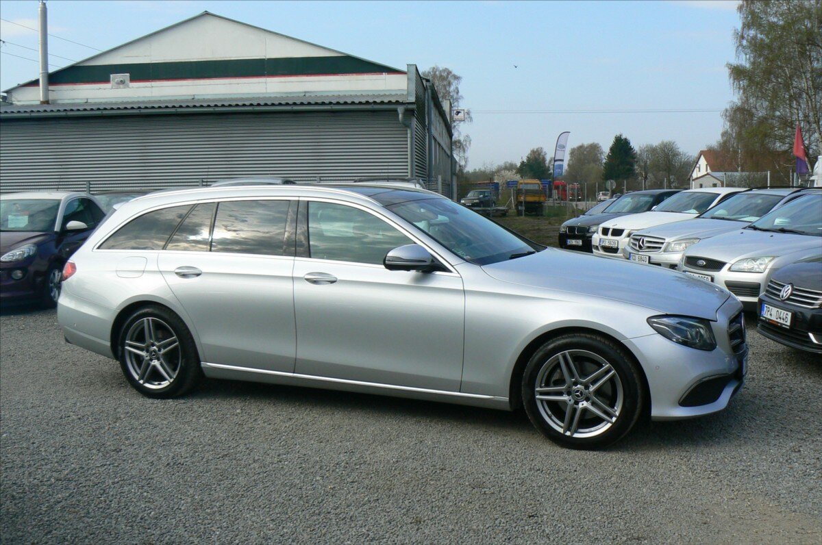 Mercedes-Benz Třídy E Kombi 2,0 l 143 kw