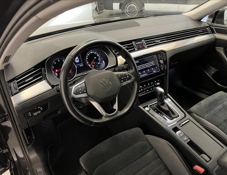 Volkswagen Passat Sedan / Limuzína 1,5 l 110 kw