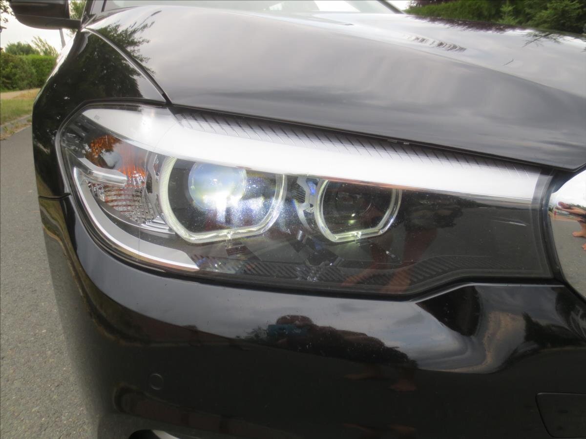 BMW Řada 5 Kombi 2,0 l 140 kw