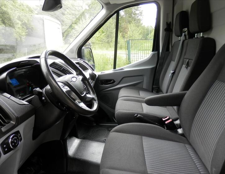 Ford Transit 11