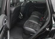 Porsche Cayenne SUV 4,1 l 283 kw