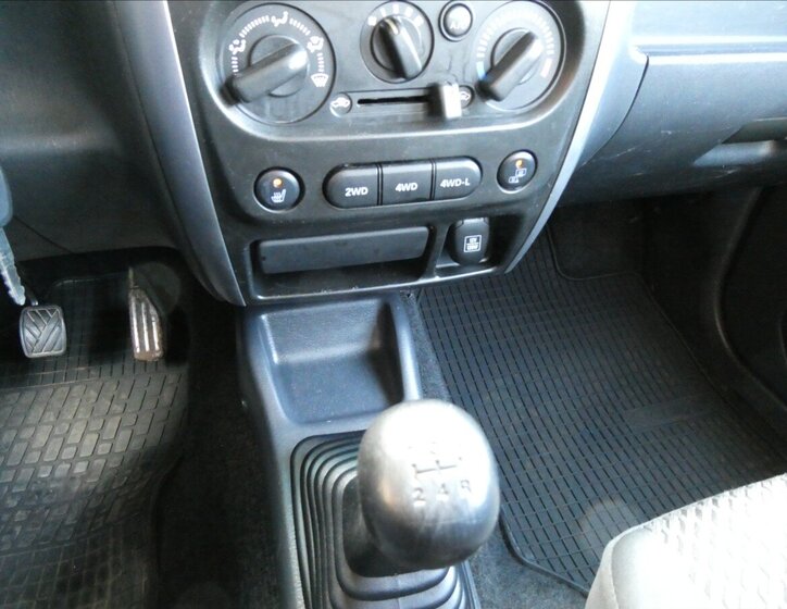 Suzuki Jimny SUV / Terénní 1,3 l 62 kw