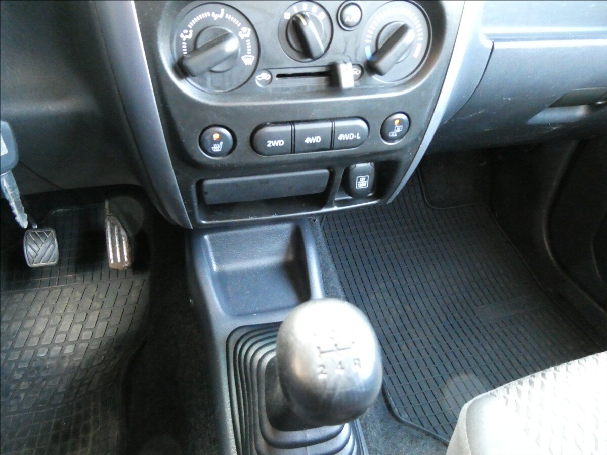 Suzuki Jimny SUV / Terénní 1,3 l 62 kw