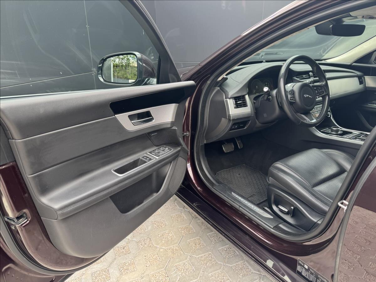 Jaguar XF Kombi 2,0 l 177 kw
