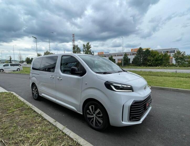 Toyota ProAce Verso 16