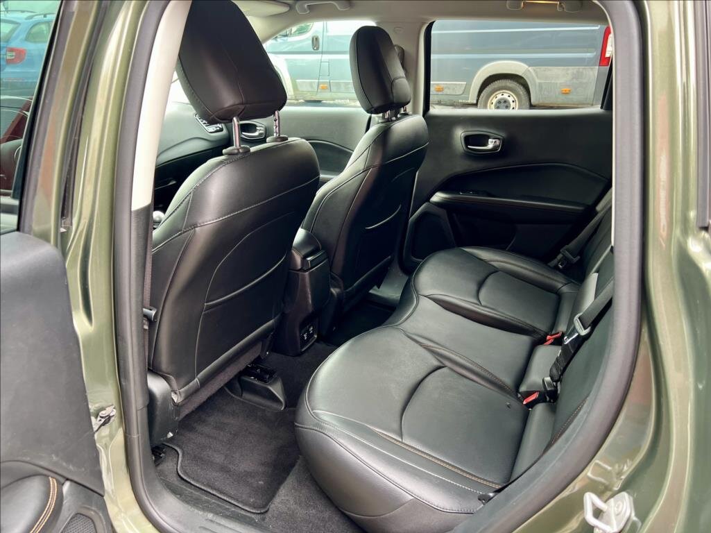 Jeep Compass SUV 1,4 l 103 kw