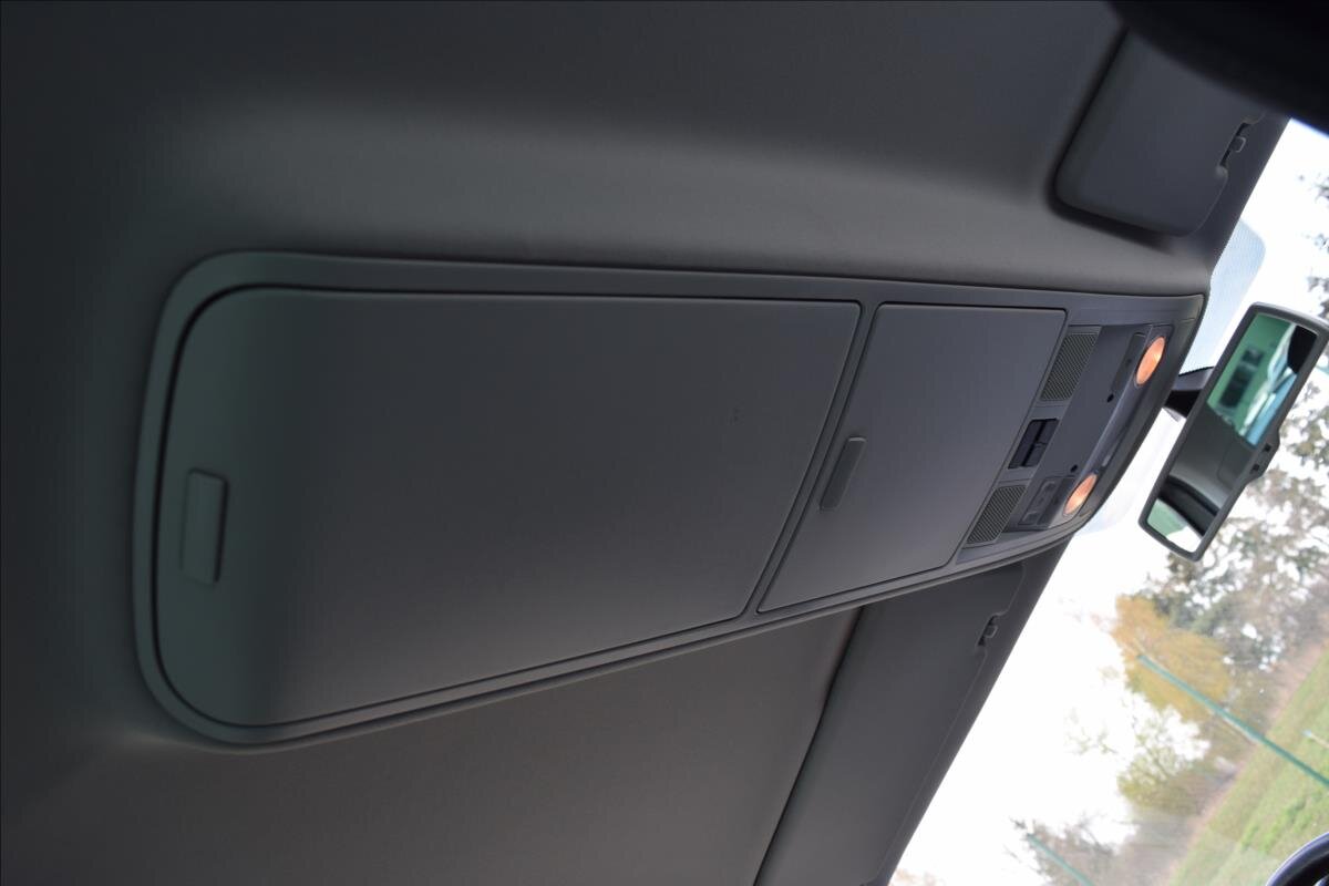 Volkswagen Sharan MPV 2,0 l 103 kw