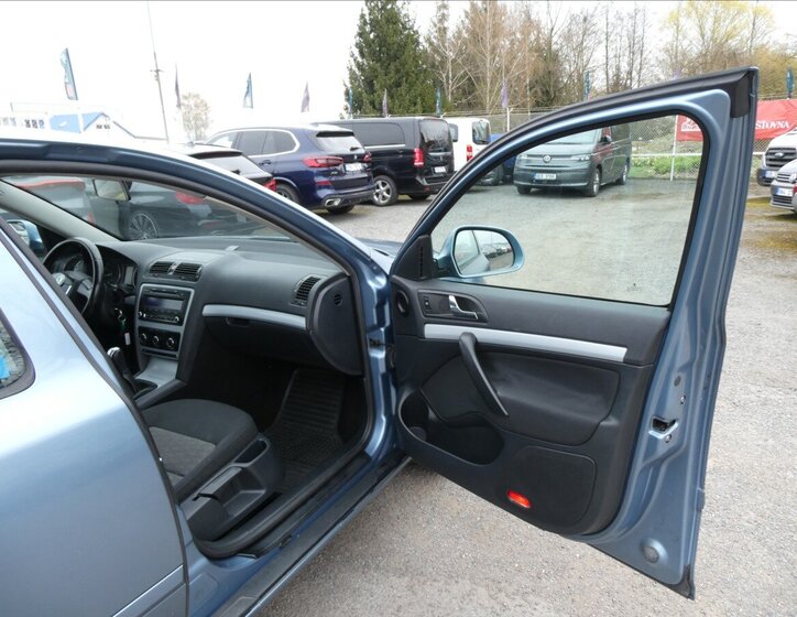Škoda Octavia Sedan / Limuzína 1,6 l 75 kw