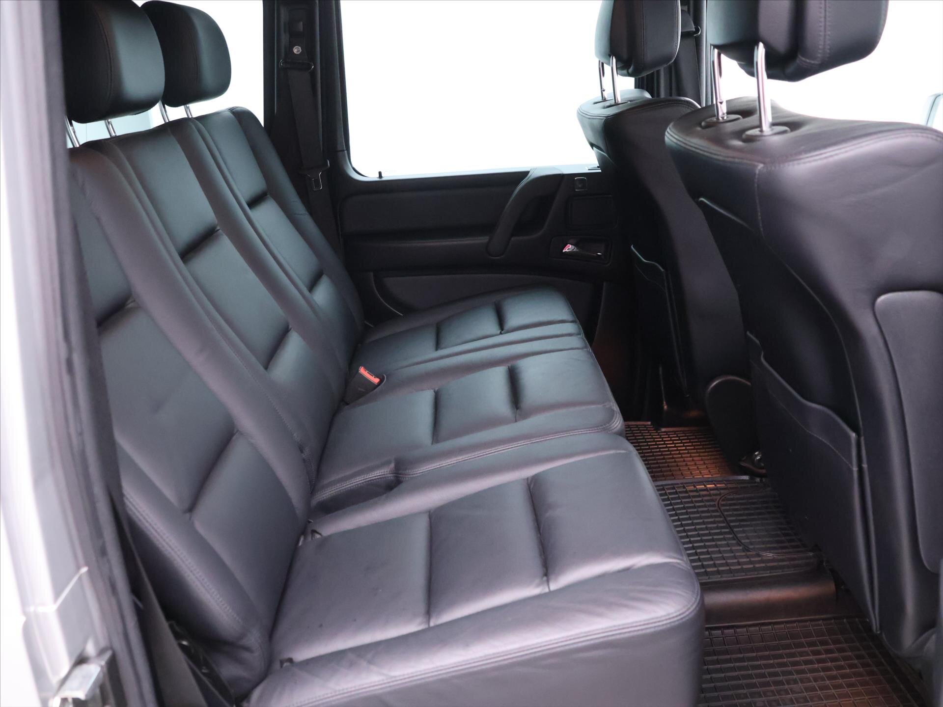 Mercedes-Benz Třídy G SUV 3,0 l 155 kw