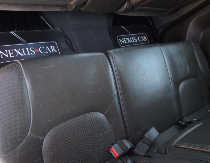 Nissan Navara Pick-up 3,0 l 170 kw