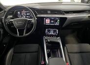 Audi Q8 e-tron 5