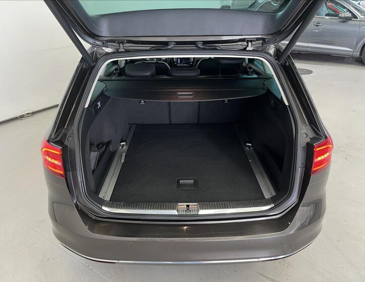 Volkswagen Passat 30