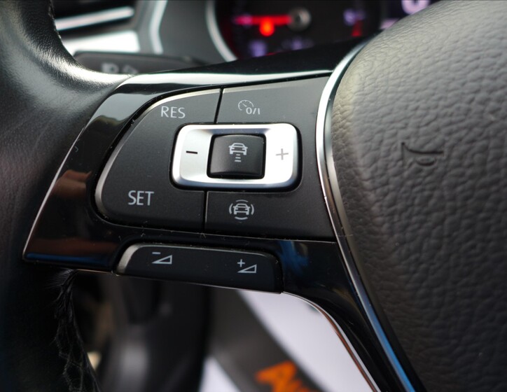 Volkswagen Passat 20