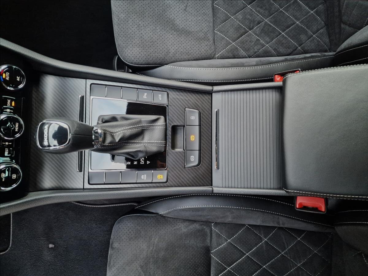 Škoda Superb Kombi 2,0 l 110 kw