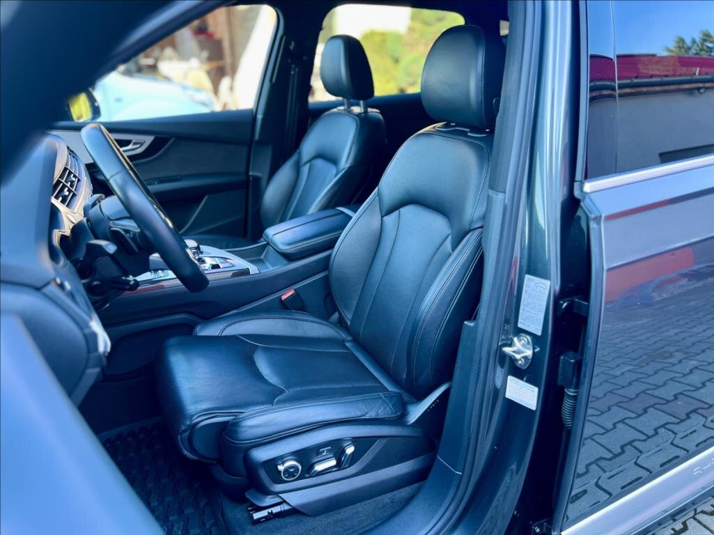 Audi SQ7 SUV / Terénní 4,0 l 320 kw