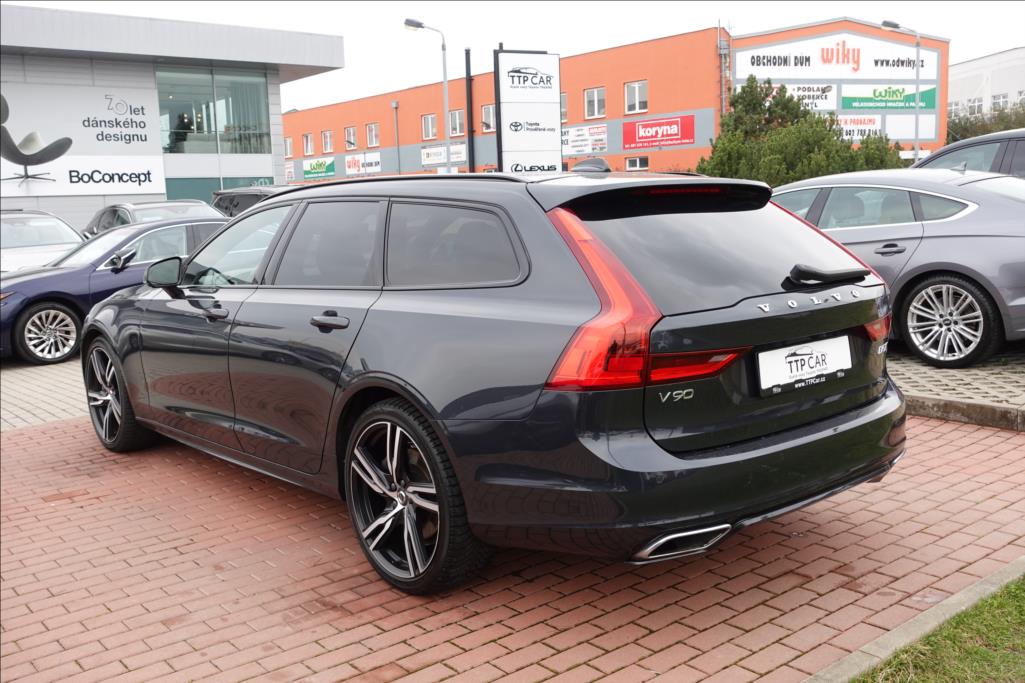 Volvo V90
