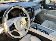 Volvo V60 Kombi 2,0 l 145 kw
