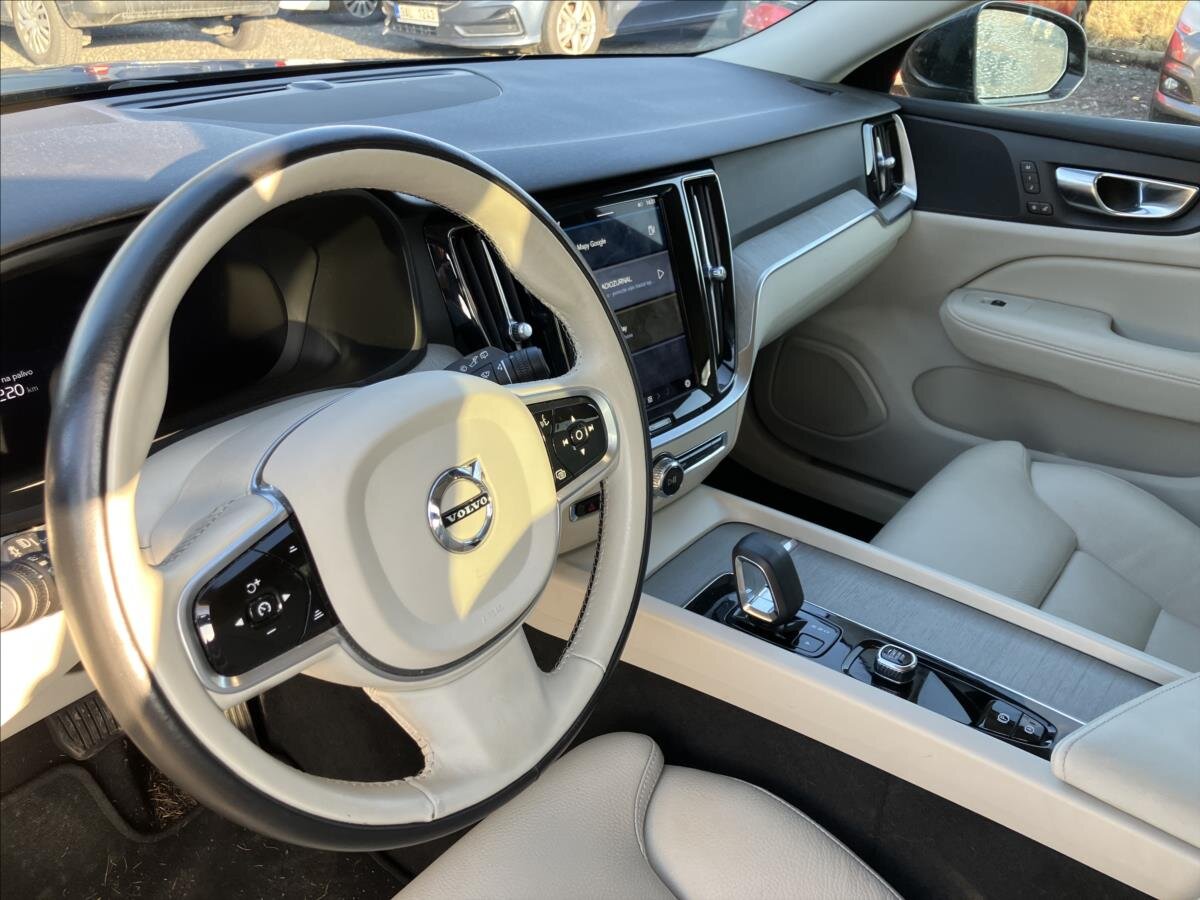 Volvo V60 Kombi 2,0 l 145 kw